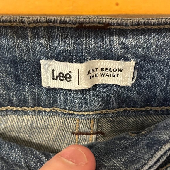 LEE | Women's Just Below The Waist Jeans Capri Blue Size 18 - Picture 8 of 9